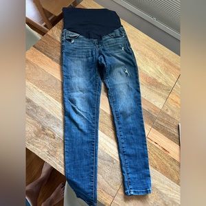 Pinkblush maternity jeans size 27